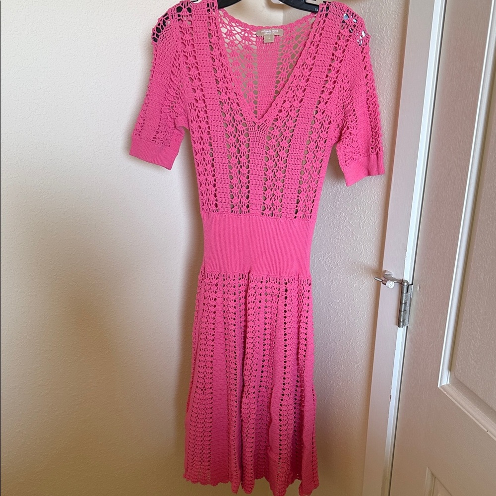 Michael Kors Collection Coral Crochet V-Neck Midi Dress